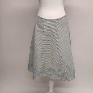 Ann Taylor Light Blue & White Striped Skirt w/Floral Embroidery, Size 4P